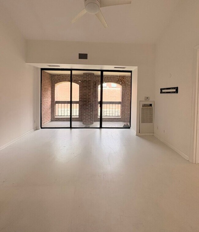 Foto del edificio - 3225 Grace St NW