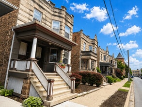 Building Photo - 210 N Marion St