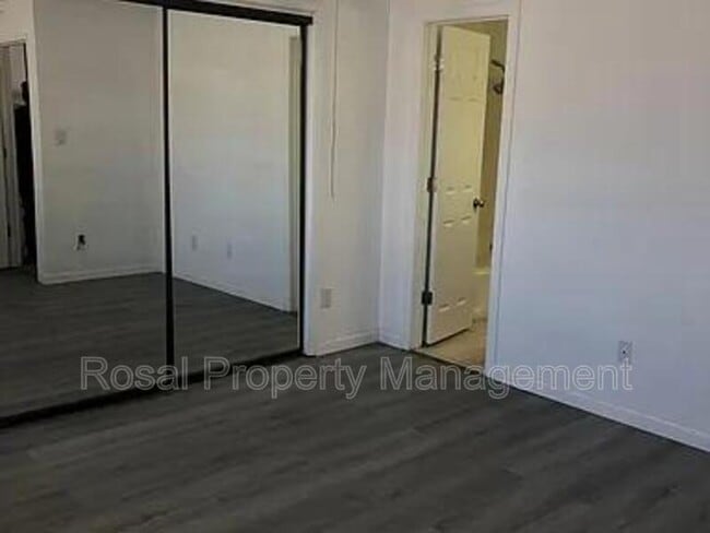 Foto del edificio - 6124 Woodhollow Pl NW