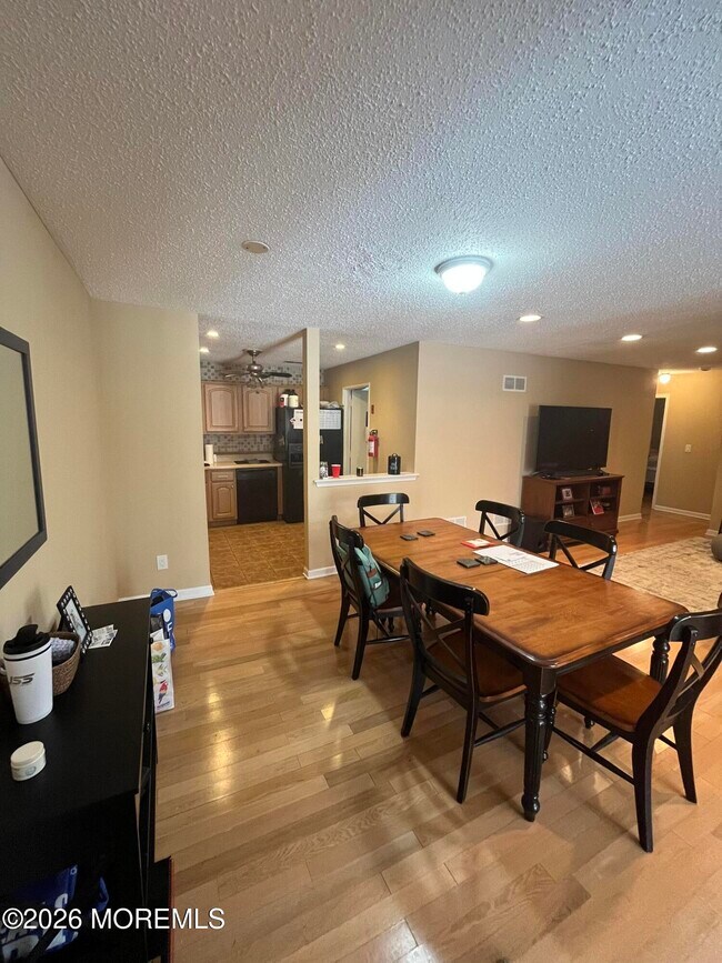 Foto del edificio - 19 Augusta Ct