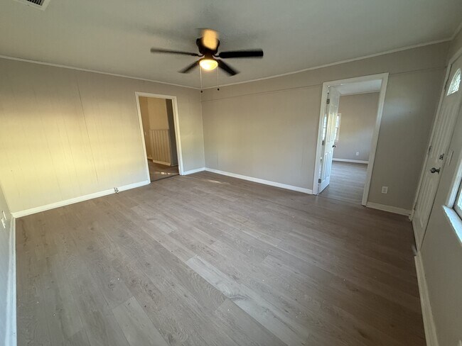 Foto del edificio - 75 E 3rd St NE