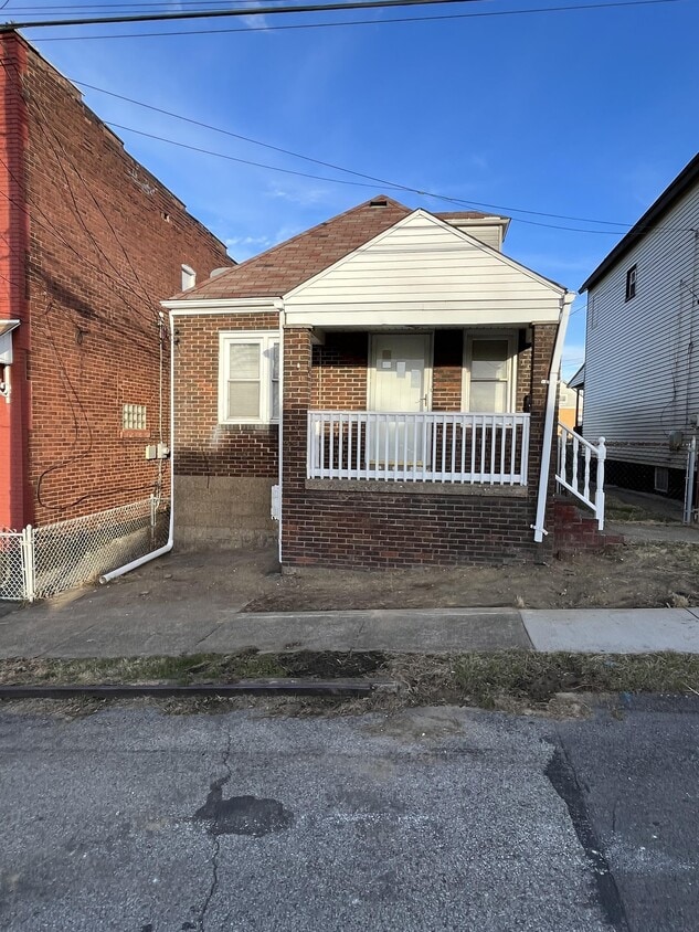 1419 Grant St, Braddock, PA 15104 House Rental in Braddock, PA