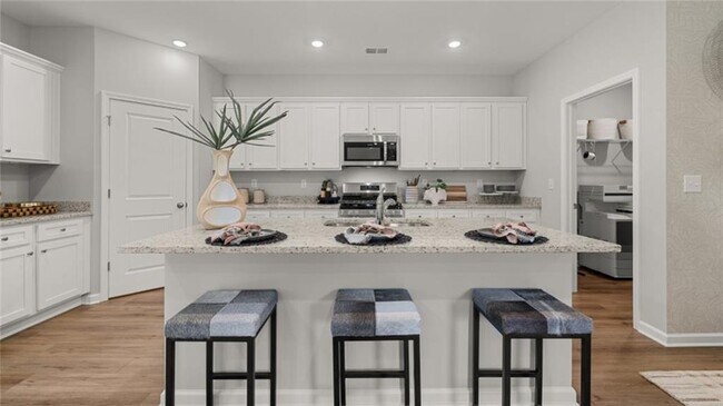 Foto del edificio - 114 Red Maple Wy