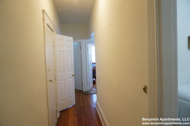 Foto del edificio - 64 Brighton Ave