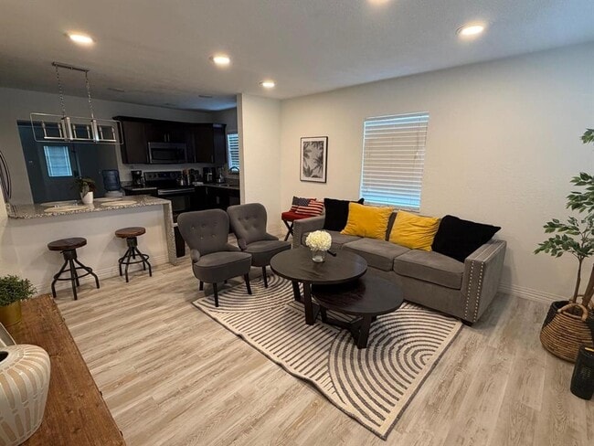 Foto del edificio - 4714 W Lawn Ave