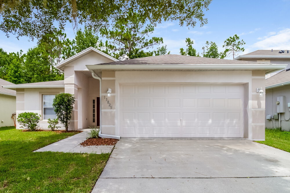 Foto principal - 13825 Econ Woods Ln