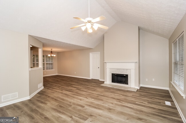 Building Photo - 171 Spring Ridge Dr