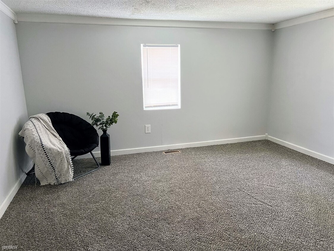 Building Photo - 4 br, 2 bath House - 918 West Mulberry Street
