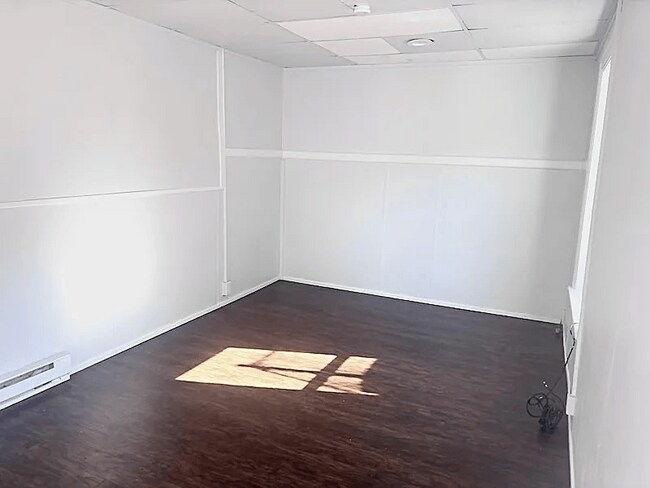 Foto del edificio - Renovated 1-Bedroom Apartment | Available Now | Housing Vouchers Accepted