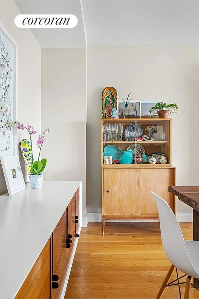 Building Photo - 10 Slocum Pl