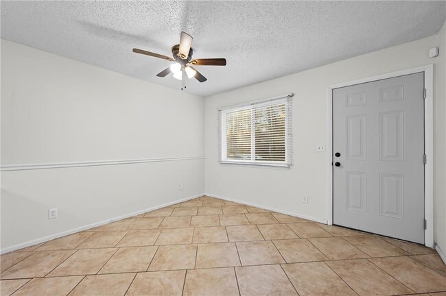 Foto del edificio - 579 Northridge Crossing Dr