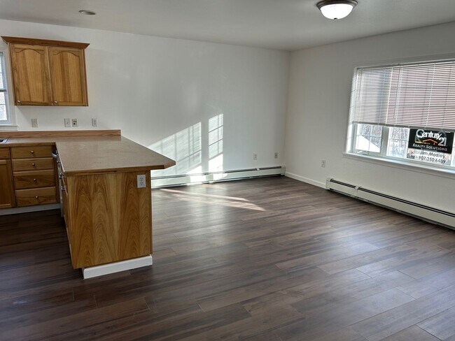 Foto del edificio - 6484 Wassim Cir