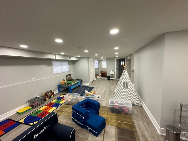 Foto del edificio - 2927 Peachgate Ct