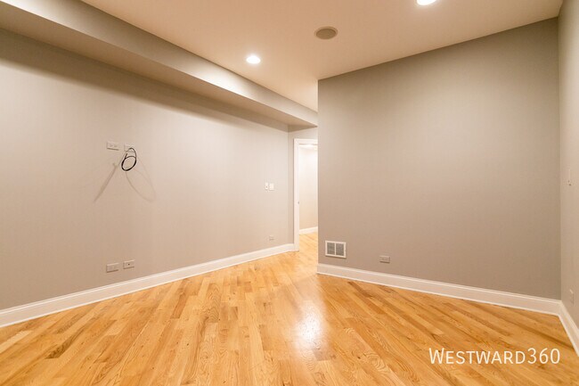 Building Photo - 6508 Seeley-3