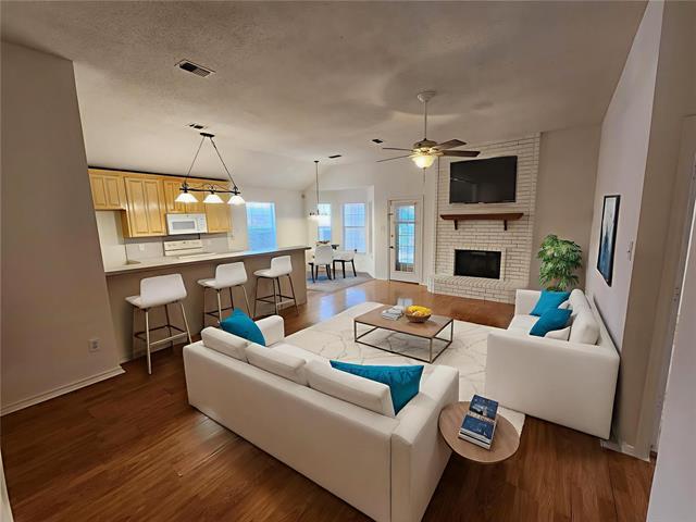Building Photo - 2131 Ridgecliff Dr