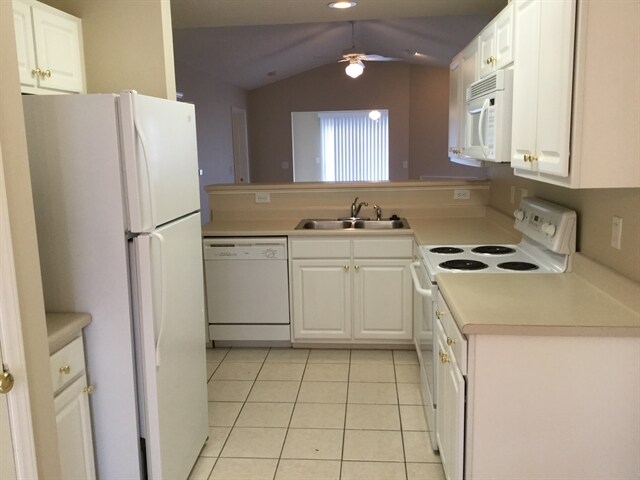 Foto del edificio - 172 Tudor Downs Rd