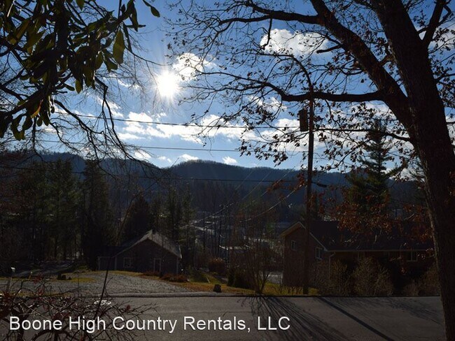 Foto del edificio - 2 br, 1 bath House - 241 Sunset Dr