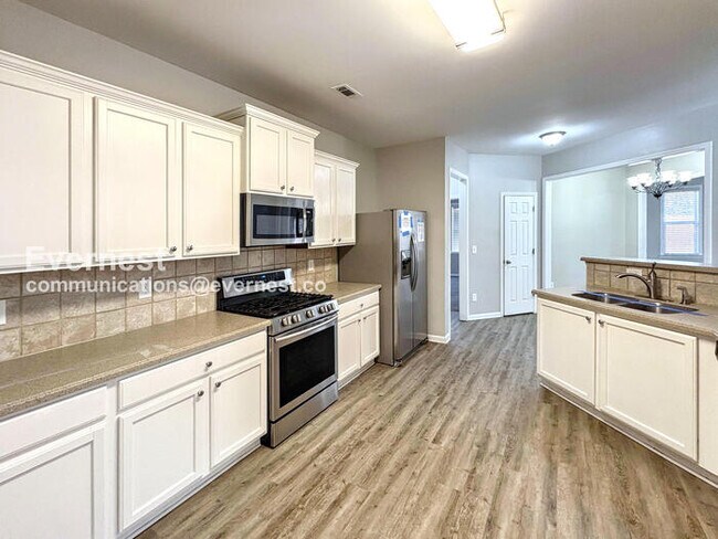 Foto del edificio - 2768 Summit Pkwy SW