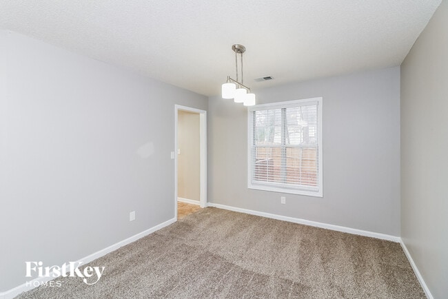 Foto del edificio - 4912 Baker Ridge Pl