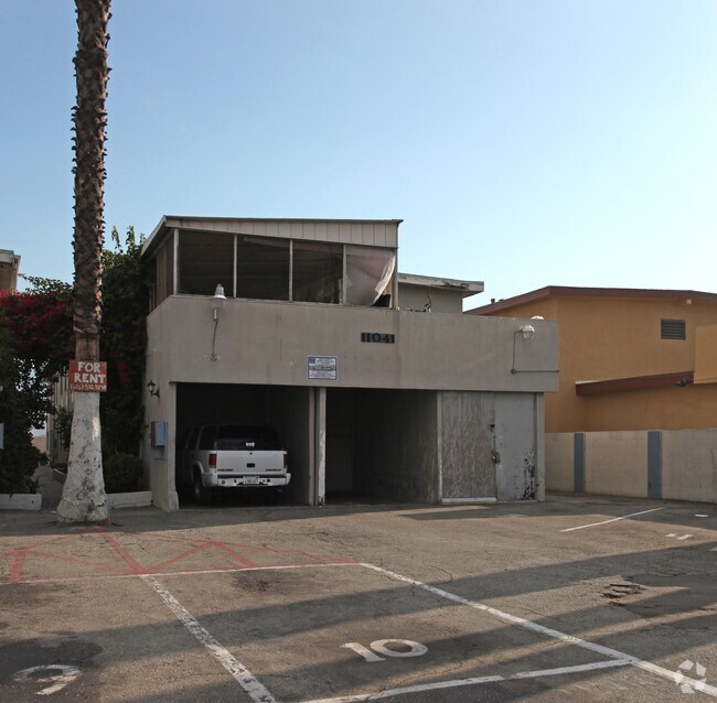 Foto del edificio - 11039 Lower Azusa Road