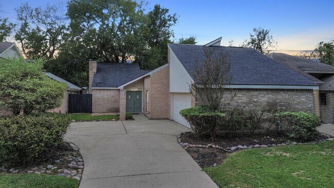 Building Photo - 1911 Rock Fence Dr