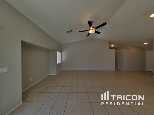 Foto del edificio - 2134 Mountain Sunset Ave