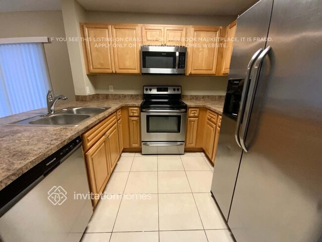 Foto del edificio - 1730 Shoreside Cir