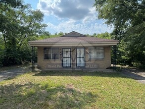 Building Photo - 515 Carpenter St