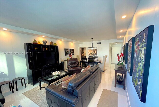 Building Photo - 3505 S Ocean Dr