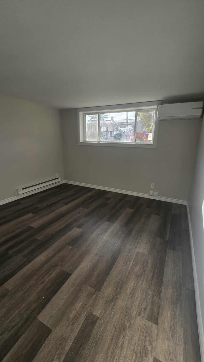 Building Photo - 157 McSweeney Ave