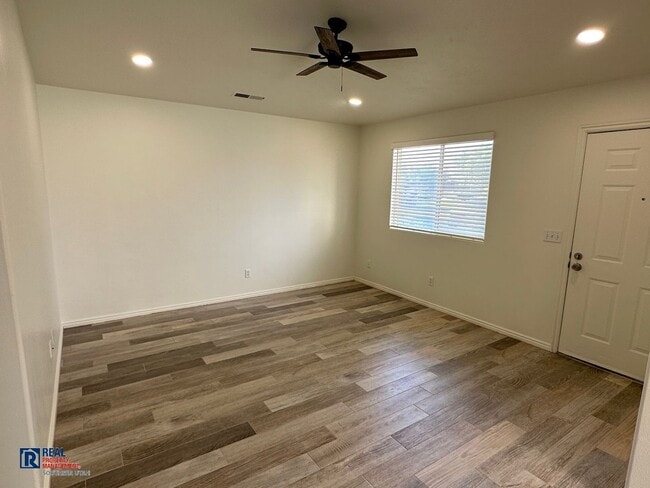 Foto del edificio - Fully Remodeled 3 bedroom 2 bathroom