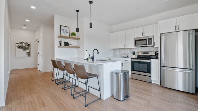B1 - 2 Bed / 2 Bath - 1,027 (Furnished) - Andante