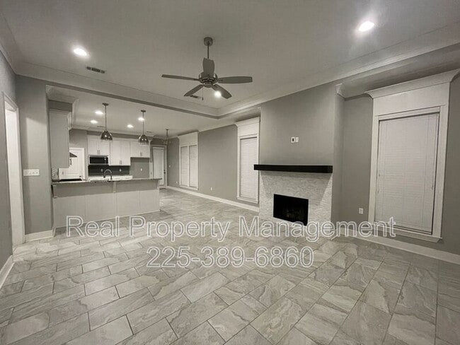 Building Photo - 12459 N Stumberg Villas Ct
