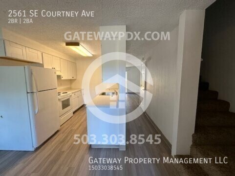 Photo - 2561 SE Courtney Ave Townhome
