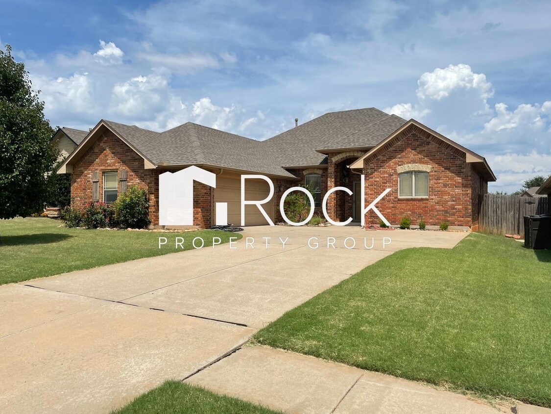 3 Bedroom, 2 Bath, 2 Car Garage - SELF TOURS AVAILABLE SOON! - 3 Bedroom, 2 Bath, 2 Car Garage - SELF TOURS AVAILABLE SOON!