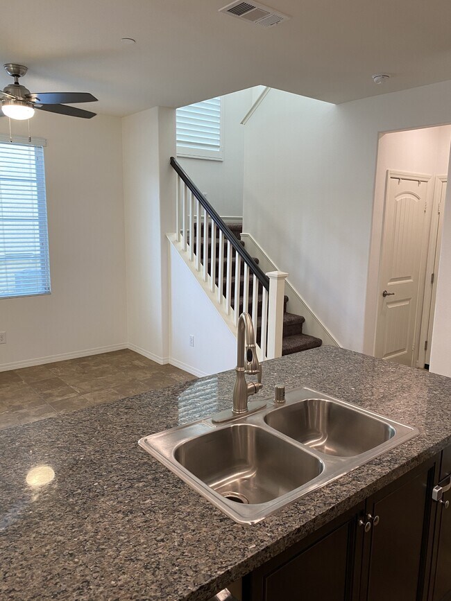 Foto del edificio - 28754 Calle de la Paz Dr