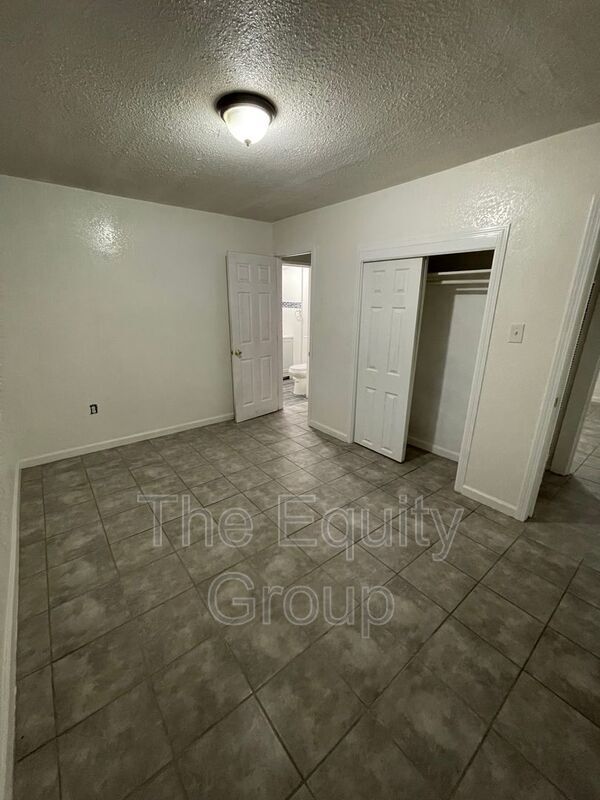 Building Photo - 14050 Locust St