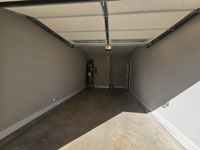 Foto del edificio - 3 br, 2.5 bath House - 96 Creek Wood Rd