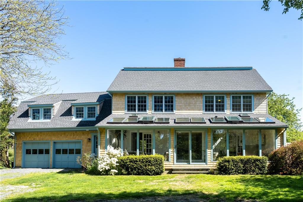 Primary Photo - 304 Third Beach Rd