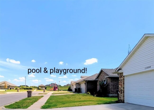 Building Photo - 11008 NW 98th St