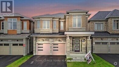 Building Photo - 28 Bloomfield Cres