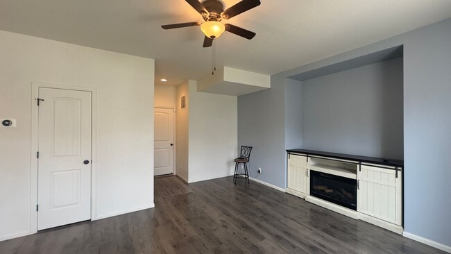 Building Photo - Great House in Thompson River Crossing