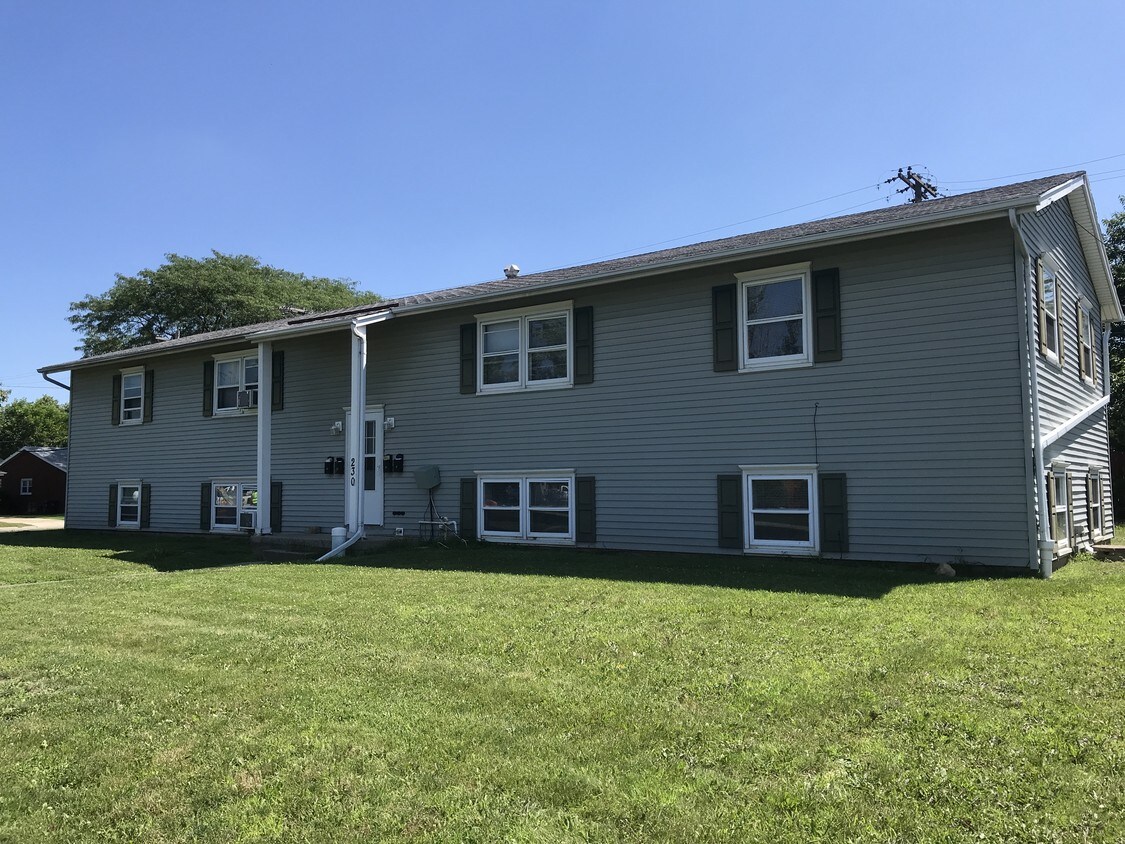 Primary Photo - 230 Fairway Dr