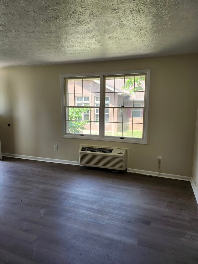 Front Living Area - Jackson Ridge Independent Living