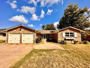 Building Photo - 3408 Oak Grove Dr