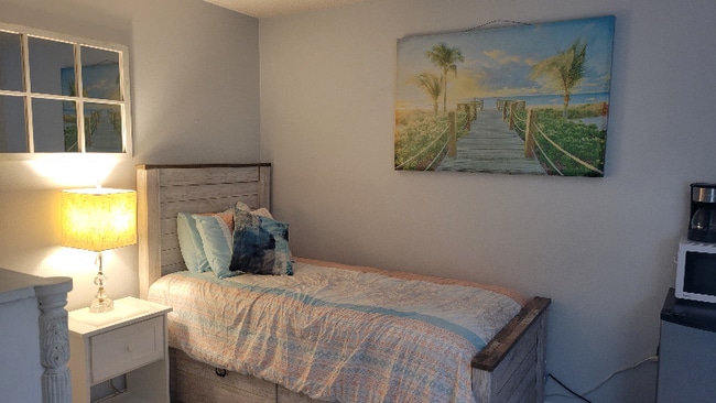 Building Photo - 9582 118th St N