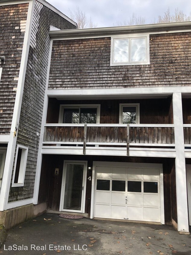 Primary Photo - 2 br, 1.5 bath House - 4 Cardinal Drive