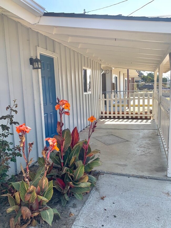 Foto del edificio - Del Playa Corner Duplex with Ocean Views (Managed By: EIPM, Inc.)