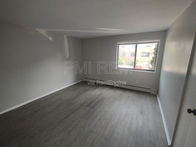 Foto del edificio - 14403 Triskett Rd