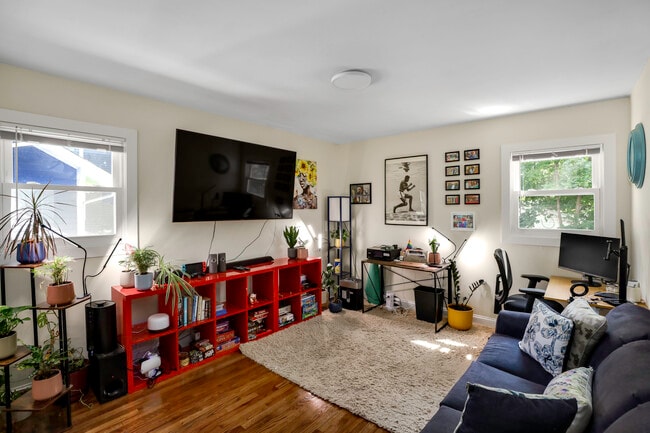 Building Photo - 36 Boyden Ave